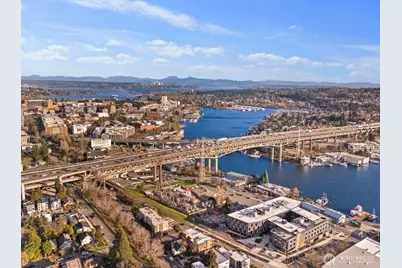 3905 4th Avenue NE #301, Seattle, WA 98105 - Photo 32