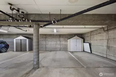 3905 4th Avenue NE #301, Seattle, WA 98105 - Photo 22