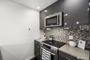 3905 4th Ave NE, Seattle, WA 98105 - Photo 10