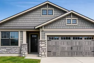 208 Shannon Lewis Ln, Winlock, WA 98596 - Photo 1