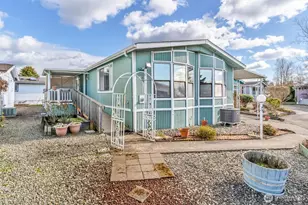 5900 64th St NE, Marysville, WA 98270 - Photo 2