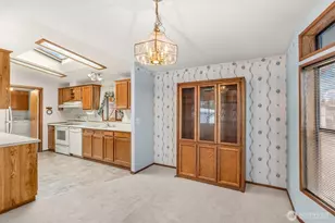 5900 64th St NE, Marysville, WA 98270 - Photo 10