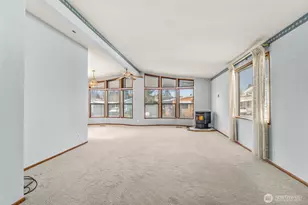 5900 64th St NE, Marysville, WA 98270 - Photo 4