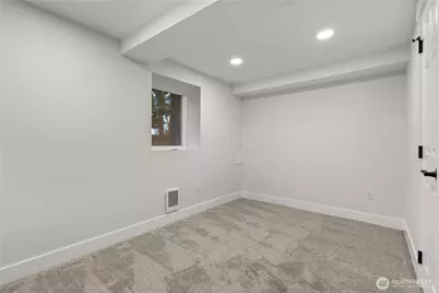 831 N Lawrence Street, Tacoma, WA 98406 - Photo 36