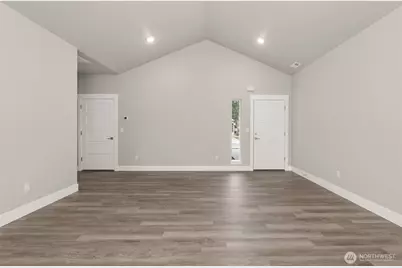 212 Shannon Lewis Lane, Winlock, WA 98596 - Photo 2