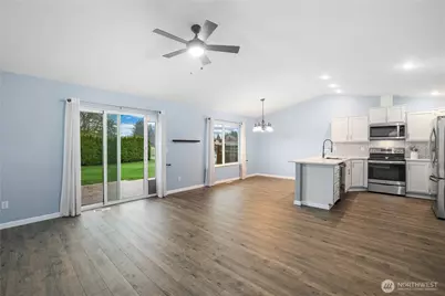 10109 Meadowside Lane SW, Rochester, WA 98579 - Photo 8