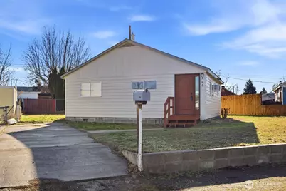 406 Snow Avenue, Richland, WA 99352 - Photo 1