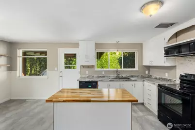 8415 Mt Tacoma Drive SW, Lakewood, WA 98498 - Photo 16