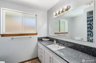 8415 Mt Tacoma Dr SW, Lakewood, WA 98498 - Photo 24