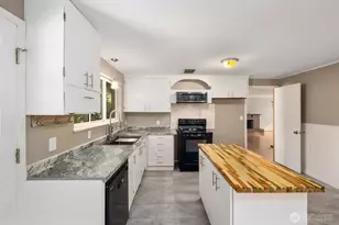 8415 Mt Tacoma Dr SW, Lakewood, WA 98498 - Photo 14