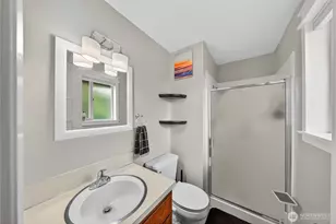 580 SW 3rd Ave, Oak Harbor, WA 98277 - Photo 18