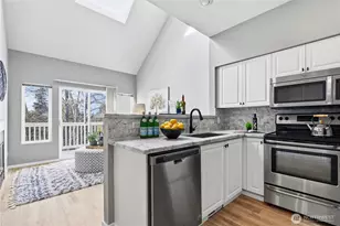 6649 SE Cougar Mountain Way, Bellevue, WA 98006 - Photo 12