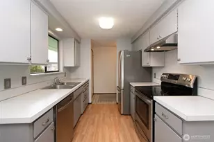 830 N Canterbury Ct, Sequim, WA 98382 - Photo 10