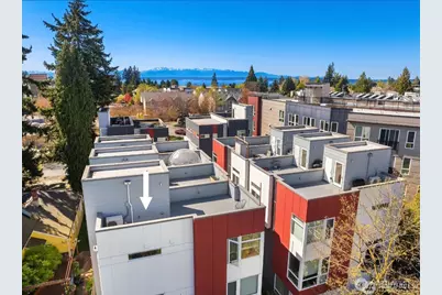 9032 14th Avenue NW #D, Seattle, WA 98117 - Photo 2