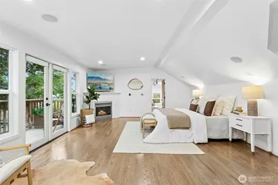 12506 Holmes Point Drive NE, Kirkland, WA 98034 - Photo 16