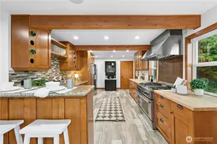 12506 Holmes Point Dr NE, Kirkland, WA 98034 - Photo 10