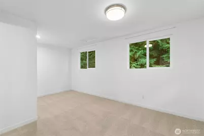 12506 Holmes Point Drive NE, Kirkland, WA 98034 - Photo 28