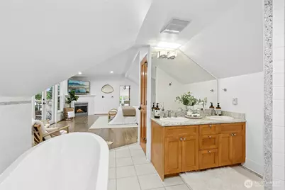 12506 Holmes Point Drive NE, Kirkland, WA 98034 - Photo 18