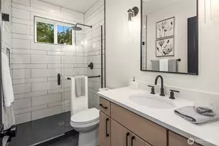 12226 NE 70th St, Kirkland, WA 98033 - Photo 24