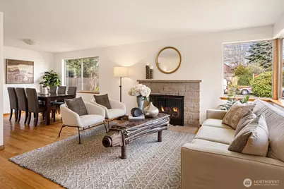 5819 30th Avenue NW, Seattle, WA 98107 - Photo 2
