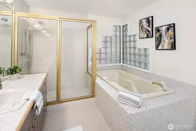 6363 Lake Washington Boulevard NE #102, Kirkland, WA 98033 - Photo 20