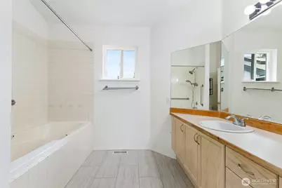 22619 4th Avenue W #3-103, Bothell, WA 98021 - Photo 14