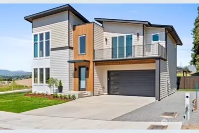 107 Chadwick Street NW, East Wenatchee, WA 98802 - Photo 2