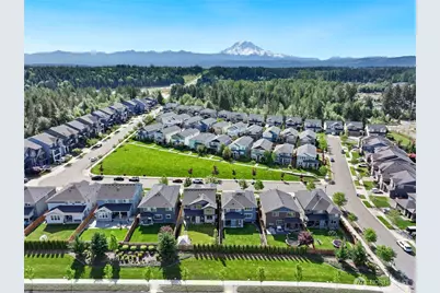 17818 Berkeley Parkway E, Bonney Lake, WA 98391 - Photo 32