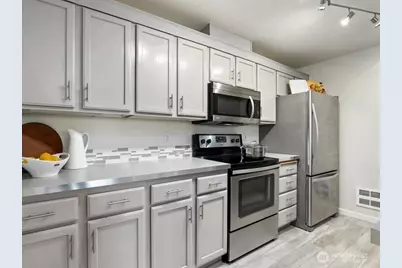 22527 SE 38th Terrace #1424, Issaquah, WA 98029 - Photo 4