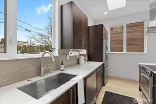 3813 Fremont Ln N, Seattle, WA 98103 - Photo 20