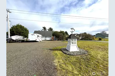 522 Point Brown Avenue SE, Ocean Shores, WA 98569 - Photo 34