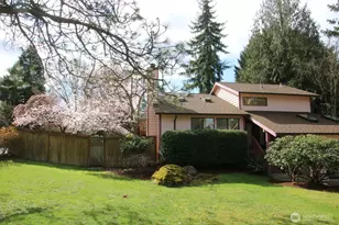8129 NE 131st St, Kirkland, WA 98034 - Photo 2