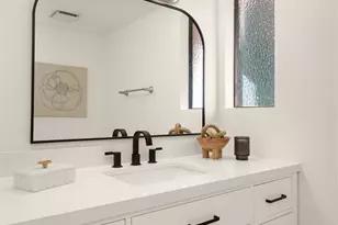 8129 NE 131st St, Kirkland, WA 98034 - Photo 22