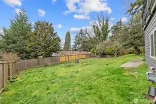 2000 NE 27th St, Renton, WA 98056 - Photo 32