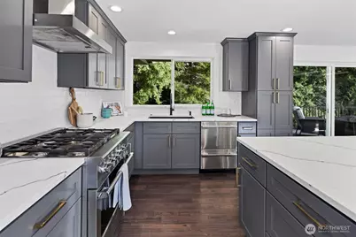 876 172nd Avenue NE, Bellevue, WA 98008 - Photo 10