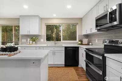 21743 NE 176th Place, Woodinville, WA 98077 - Photo 16