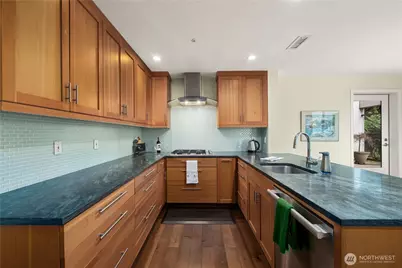 11122 NE 41st Drive #31, Kirkland, WA 98033 - Photo 10