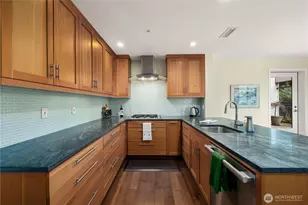 11122 NE 41st Dr, Kirkland, WA 98033 - Photo 10