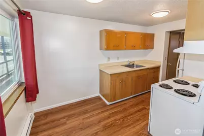 402 Laurel Street, Port Angeles, WA 98362 - Photo 6