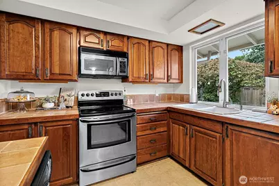 3255 16th St SE, Auburn, WA 98092 - Photo 12