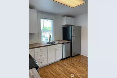 1319 S 9 Street S, Tacoma, WA 98405 - Photo 8