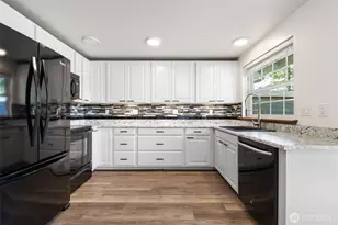 3670 Westland Ct SE, Port Orchard, WA 98366 - Photo 4