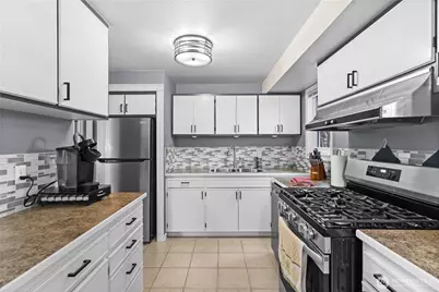 703 22nd Street SE, Auburn, WA 98002 - Photo 4