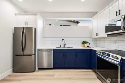 9692 51st Avenue S, Seattle, WA 98118 - Photo 6