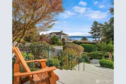 453 McGilvra Boulevard E, Seattle, WA 98112 - Photo 2