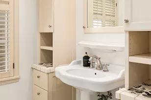 453 McGilvra Blvd E, Seattle, WA 98112 - Photo 18