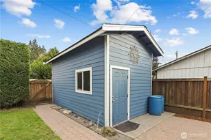 2221 Virginia Ave, Everett, WA 98201 - Photo 32