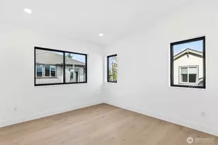 3695 122nd Ave SE, Bellevue, WA 98006 - Photo 36