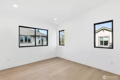 3695 122nd Avenue SE, Bellevue, WA 98006 - Photo 36