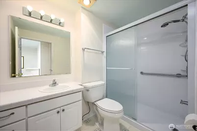 910 34th Street #202, Anacortes, WA 98221 - Photo 14